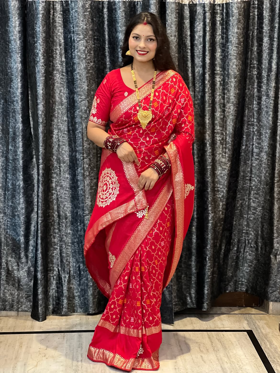 Beautiful Dola Viscose Saree with Rich Woven Design & Heavy Pallu