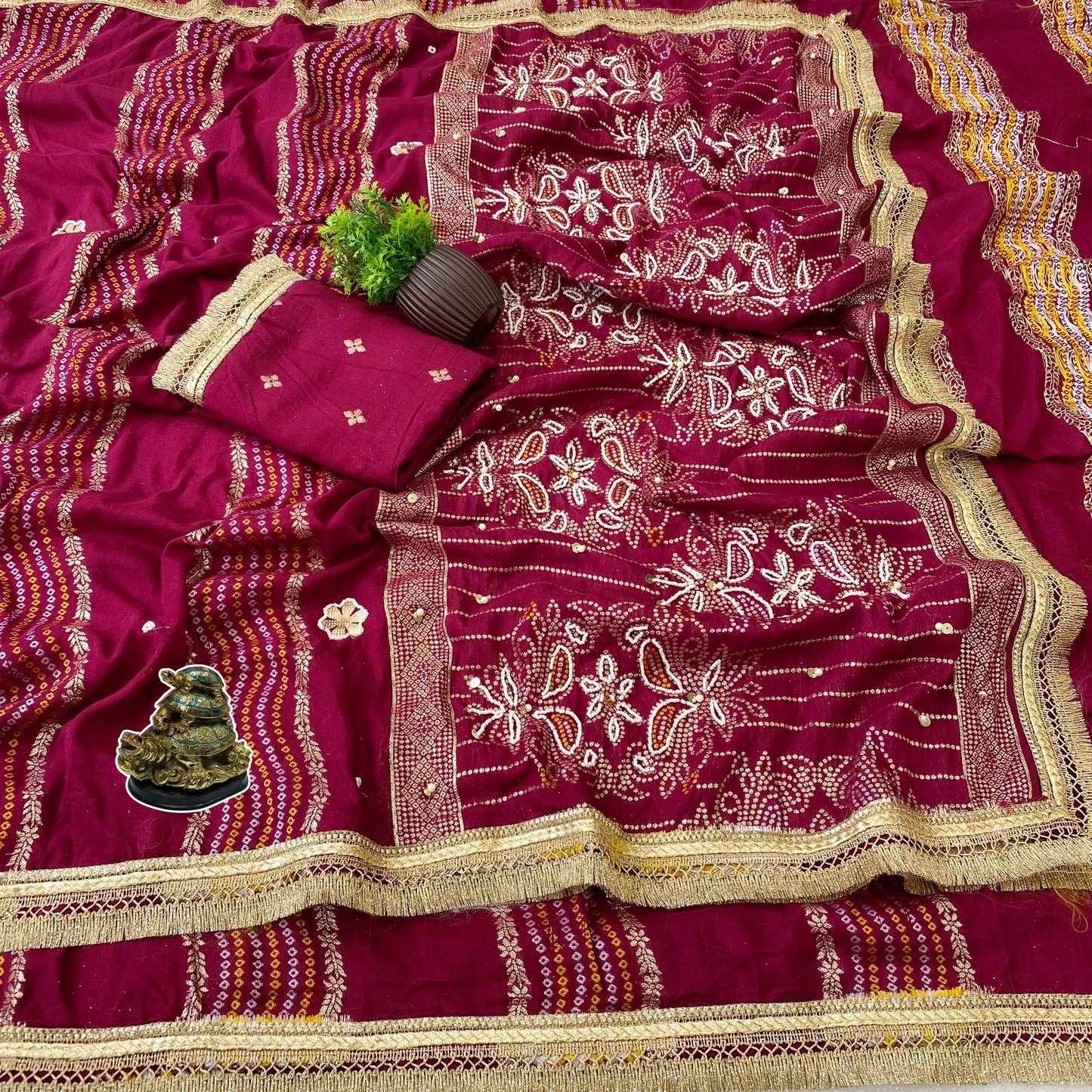 Perfect for festive and wedding occasions saree
