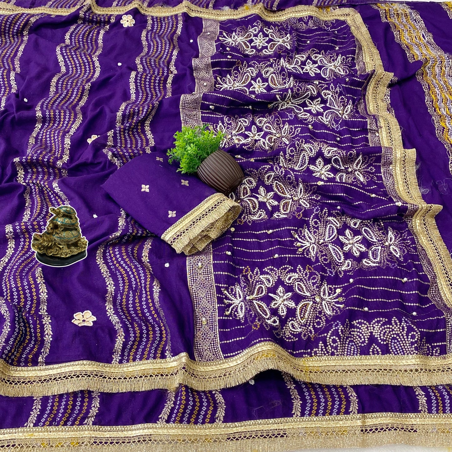 Perfect for festive and wedding occasions saree