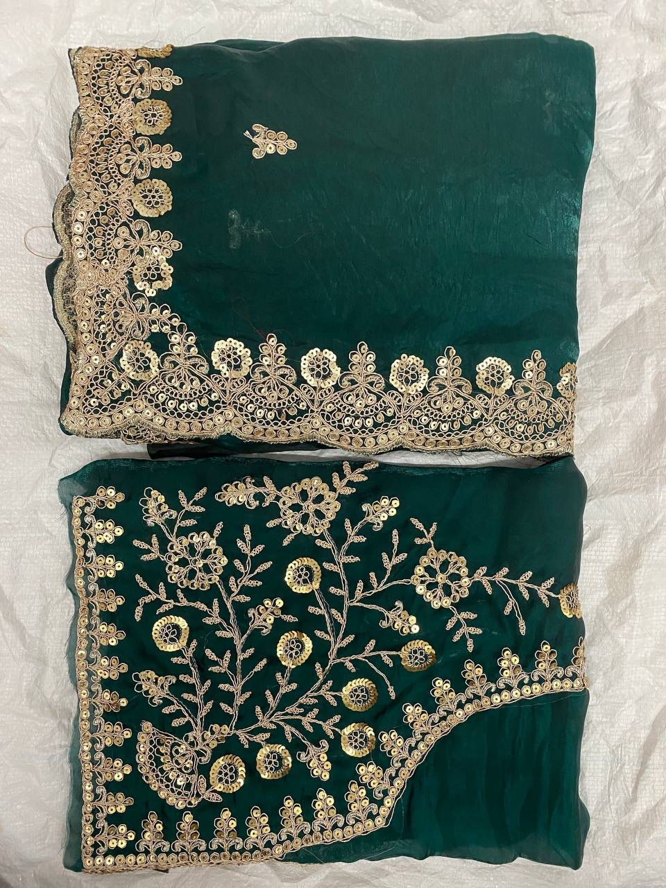 Graceful Fendy Silk Blooming Saree with sequence border