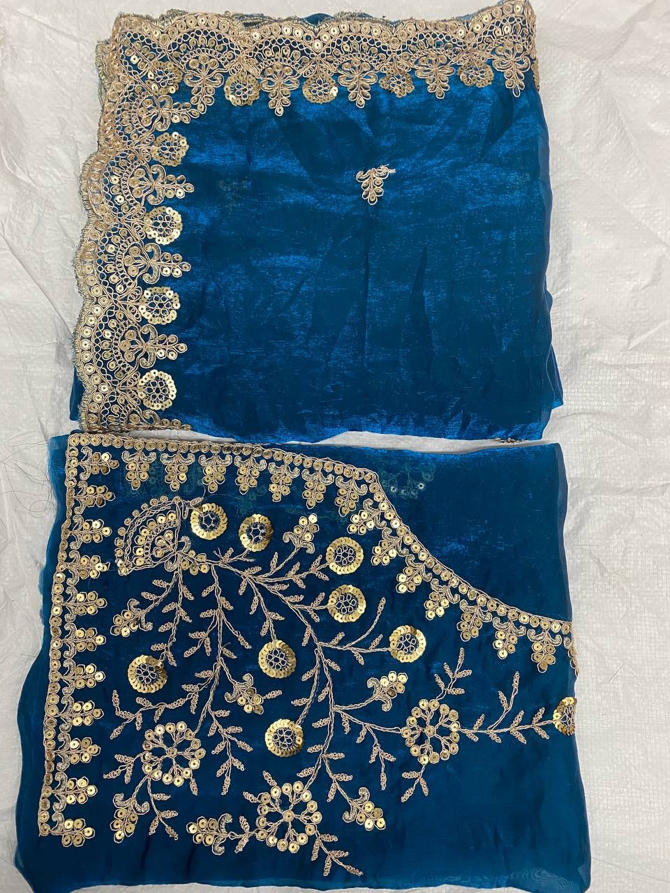 Graceful Fendy Silk Blooming Saree with sequence border
